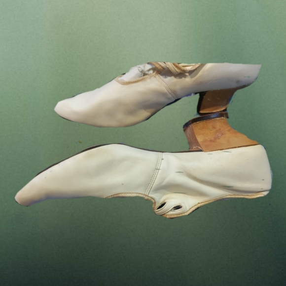 Antique Queen Quality Women's Shoes.Pumps.Distressed Collectible Rare 1800s1900s - Picture 3 of 11